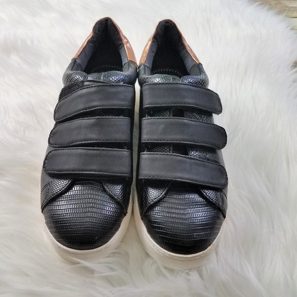 CIRCUS by SAM EDELMAN Black Velcro Chase Shoe - Picture 8 of 8